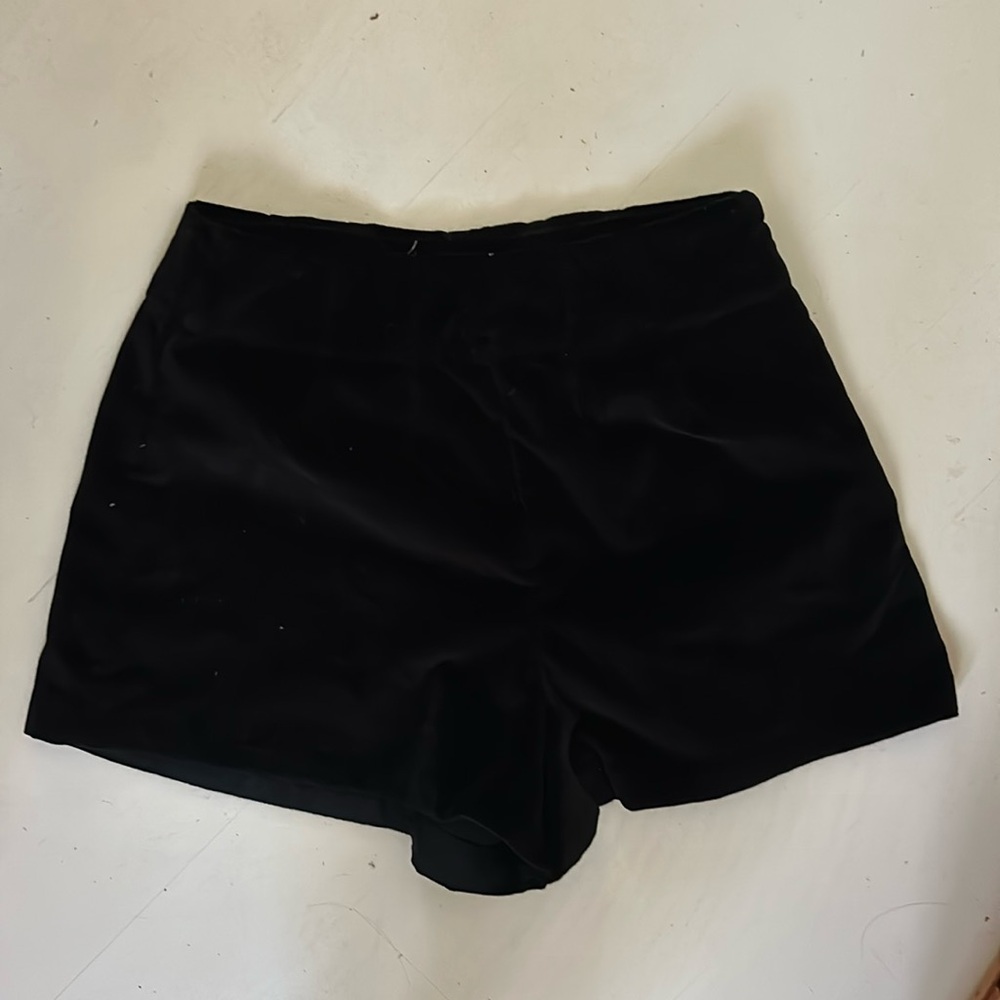 Doen heirloom velvet holiday shorts